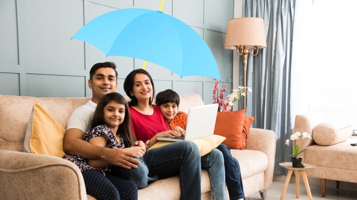 Decoding Consumer Sentiment for Life Insurance - 2023